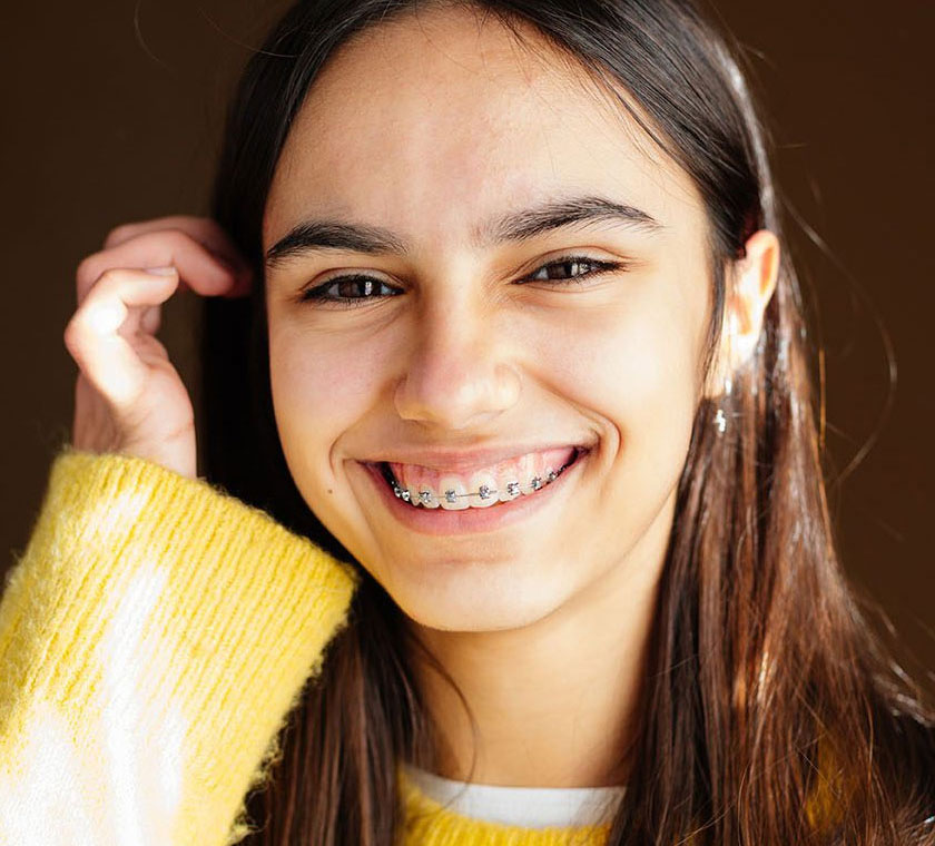 img-newsmile-treatment-benifits-braces-teen